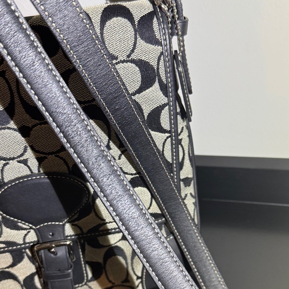 Coach Vintage Crossbody #6079 - Picture 11 of 12